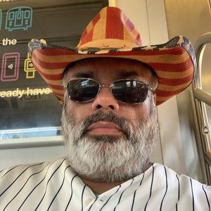 Meet your Posher, Jose